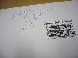 Colegio Emil Friedman. Fotopublikace (1985) španělsky. PODPIS !!!