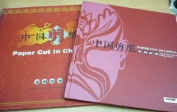 Paper Cut in China: Facial Makeup of Peking Opera. Dvojjazyčná CHINA/GB